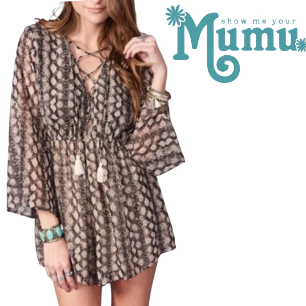 SHOW-ME YOUR MUMU Tillie Tie Romper Blk/Gray Silky Snakeskin Elastic Waist Sz LG